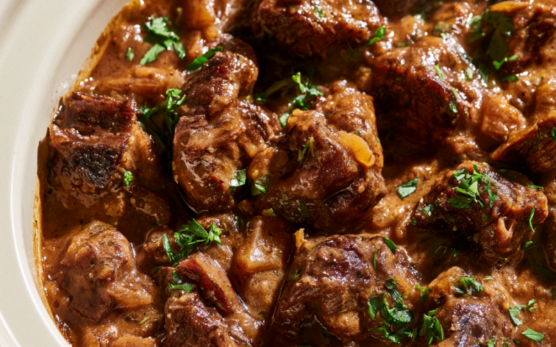 Crockpot Beef Tips and Gravy