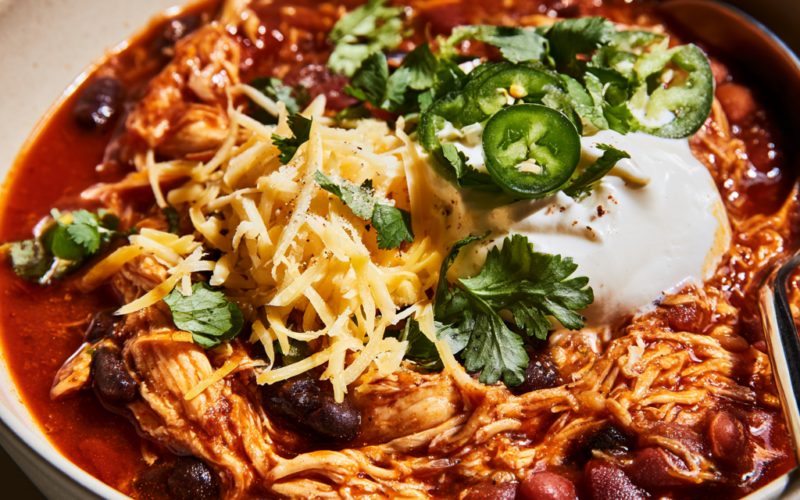 Red Crockpot Chicken Chili Served